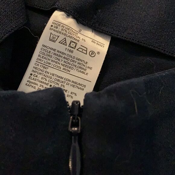 OLD Navy denim elastic waist with side zipper and button closure size 2 - Picture 7 of 10